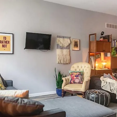 Chic Philly Townhouse With Patio In Brewerytown!-2