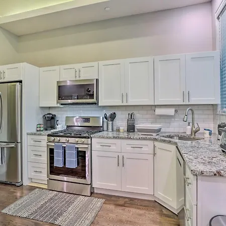 Philadelphia Condo, Rooftop Patio With Views!-3
