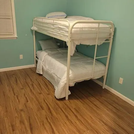 Spacious 2 Bedrooms Apartment-2