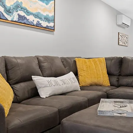 4Br W Patio Close 2 Center City Fishtown Templeu-2