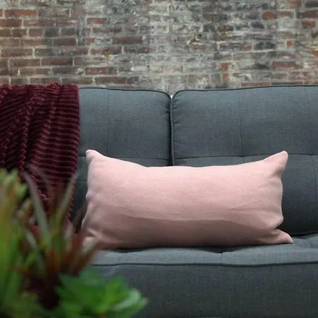 One Bedroom Luxury Loft, Private Parking, Ev Charger-2