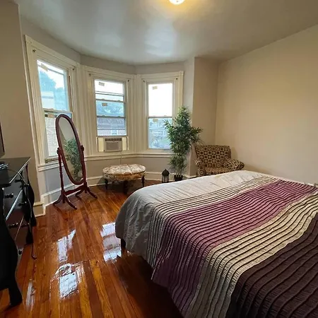 Germantown Gem 2 Bdrm House Back Patio-2