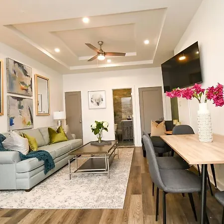 Spacious 2Bd 2.5Ba Apartment-2
