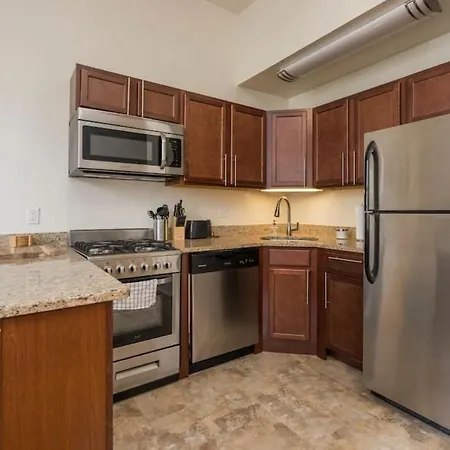 Perfectly Located 1 Bedroom Apartment-2