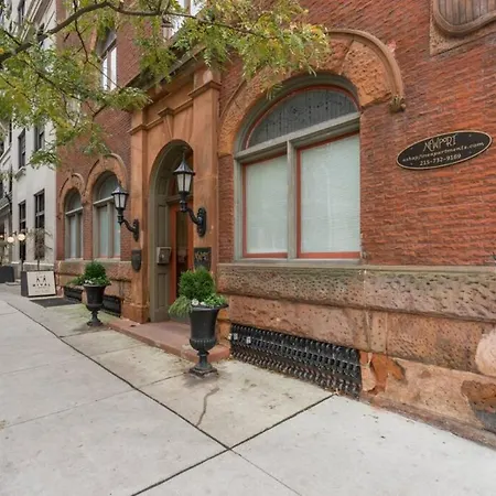 Perfectly Located 1 Bedroom Apartment-3
