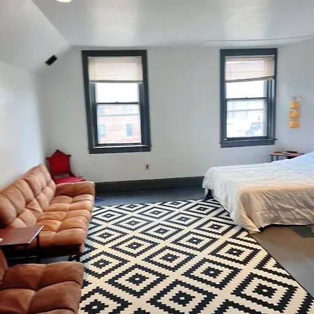 Northern Liberty C Artist Home 2 Bedrooms Apt & Loft Sleeps Up To 11-3
