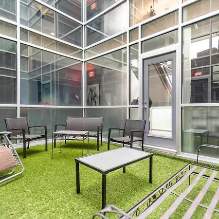 2Br Apartment In Philly-3