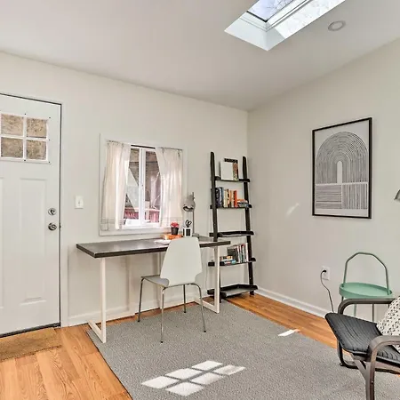 Philadelphia Home Rental Near Center City!-2