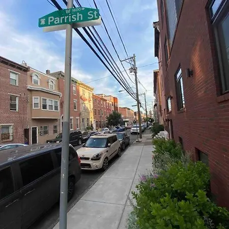2 Bedroom Suite W/Daybed, Kitchen & 2Workspaces Ac-2