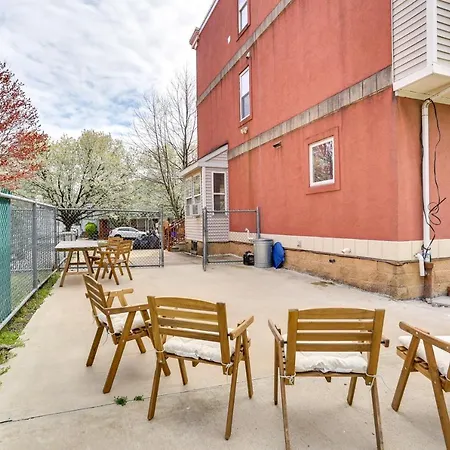 Pet-Friendly Vacation Rental Near Center City!-2