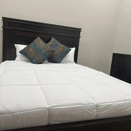 New Luxe 2Bd/2Ba W/ Patio 10 Mins From Center City-2