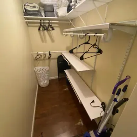 Studio W Full Kitchen Fast Wifi 60 Inch Tv-3