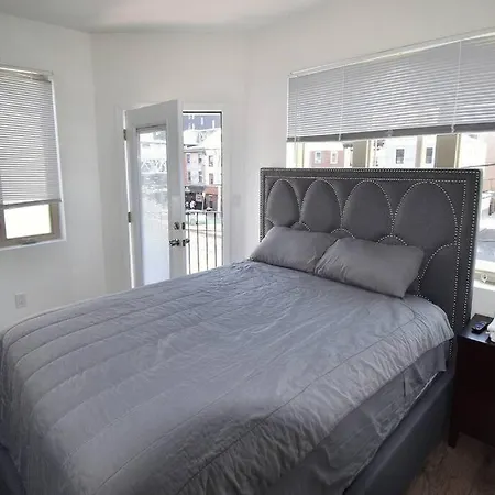New 1B/1B W Kitchen In Fishtown-3