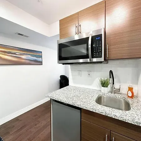 Efficient Cozy Studio Apartment By University City-3