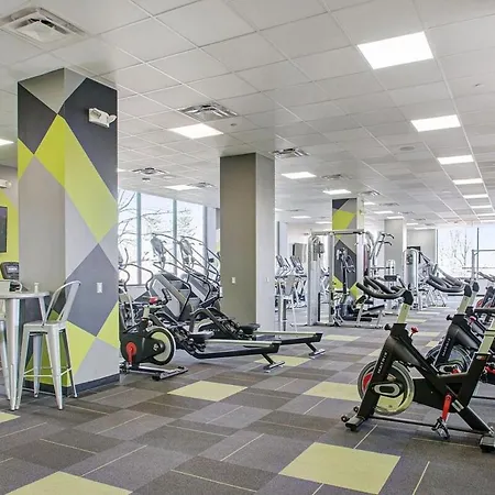 Stunning 2Br Pool Gym Parking-2