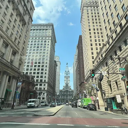 304Stunning And Comfy 1Bdr Apt In Center City-3