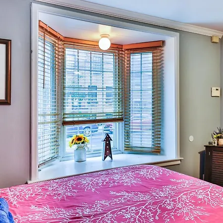 The Retreat Suite With Private Pool Table-3