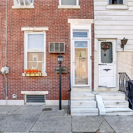 Philadelphia Vacation Rental About 4 Mi To Center City-2