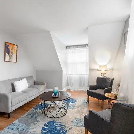 Spacious 2Br In Univ City-2