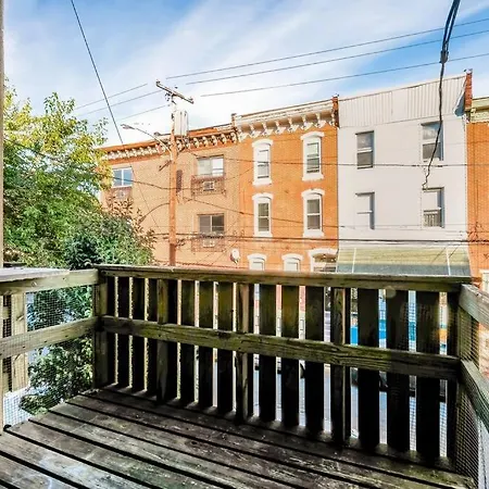 Stunning Unit By Rittenhouse & Grad Hospital-2