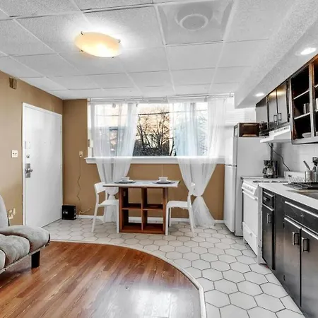Stylish 1BR Unit Bella Vista by Center City-2