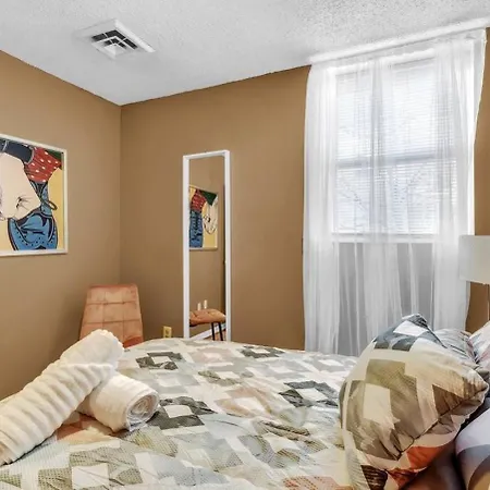 Stylish 1BR Unit Bella Vista by Center City-3