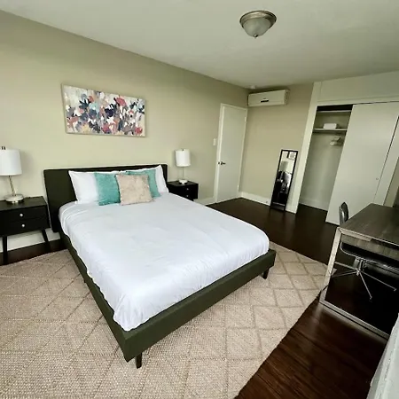 Avenue A916 Gorgeous Furnished,2Br , Parking, Gym-2