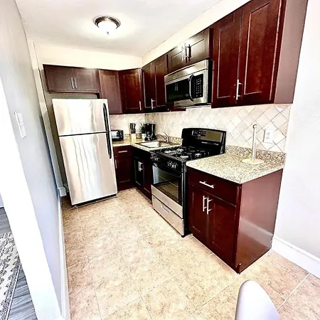 Lennox B401 Peaceful & Perfect Studio Apt-3