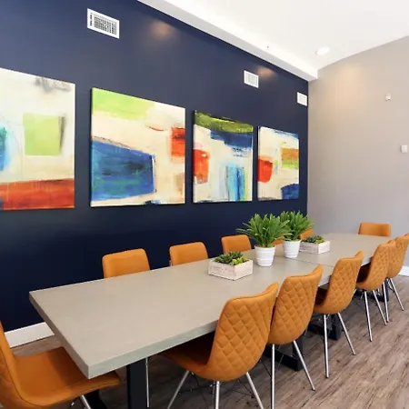 Avenue A921 Furnished 2Br Apt Parking, Gym-2