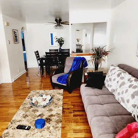 Cozy 1 Bedroom Business Suite-3