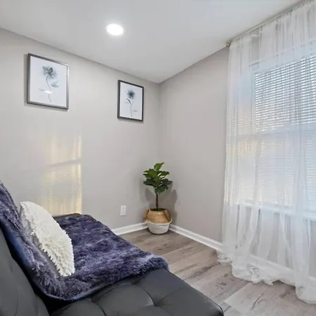 Newly Built 2 Bdrm-By Philly Center City-2