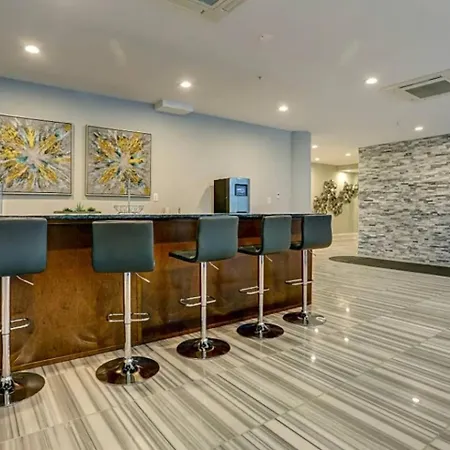 Xl Studio - Magnificent Studio With Rooftop Pool-3