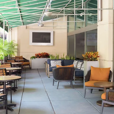 Hampton Inn Philadelphia Center City-Convention Center-2