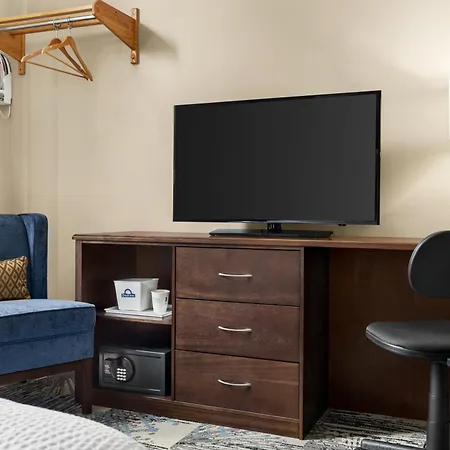 Days Inn By Wyndham Philadelphia Convention Center-3