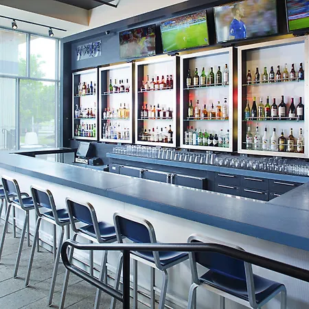 Aloft By Marriott Philadelphia Airport-3