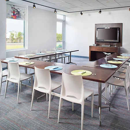Aloft By Marriott Philadelphia Airport-2