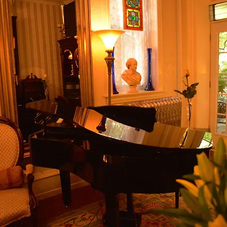 Manayunk Chambers Guest House-3