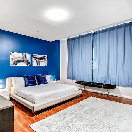 Lovely 2Bd Apt Steps From The Convention Center-3