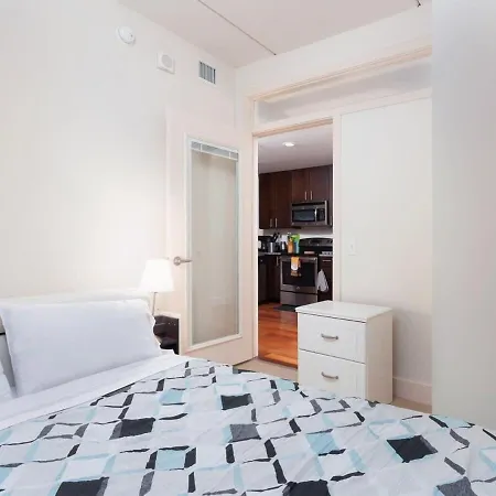 2 Bedroom 2 Bathroom Furnished Apartment Near Rittenhouse Apts-2