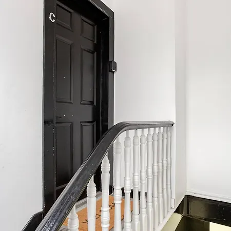 Charming 1Br,1Ba Gem With Free Parking In Philly-2