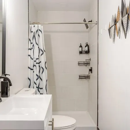 Spacious 3Br, 3Ba Philly Retreat For 8 With Free Parking-3