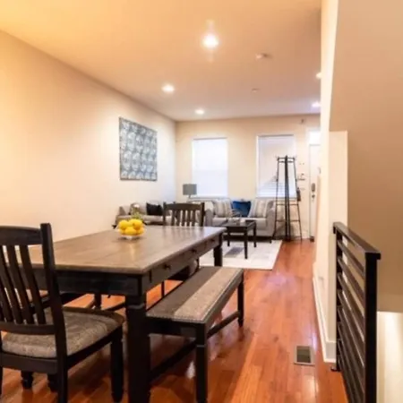 Beautiful Lux 4 Bedroom*Near Penn/Chop*Roof Deck-2