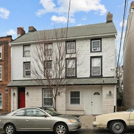 Modern 2Br - Steps To Main St. & Parking Avail.-2