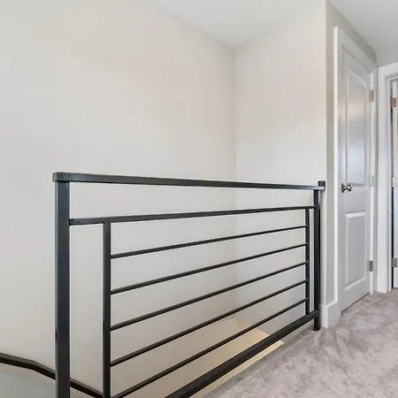 Luxury Rooms Near Temple U, Drexel, Upenn, And The Met-2