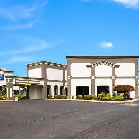 Red Carpet Inn & Suites-2