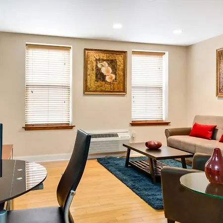 Stylish 1Bd Loft In Center City-2